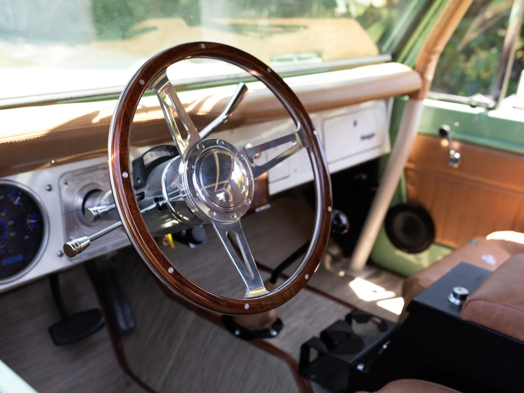Dakota Digital dash and polished wheel